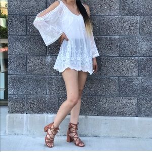 Hipster white flower top